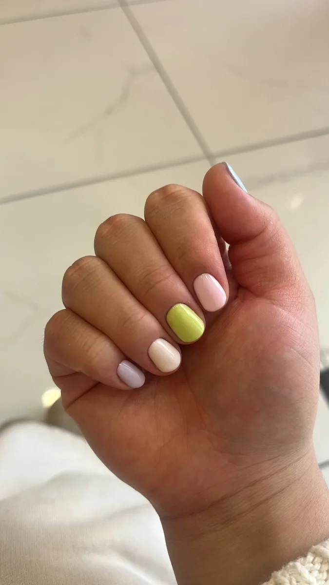 Tonos pastel con un verde limón