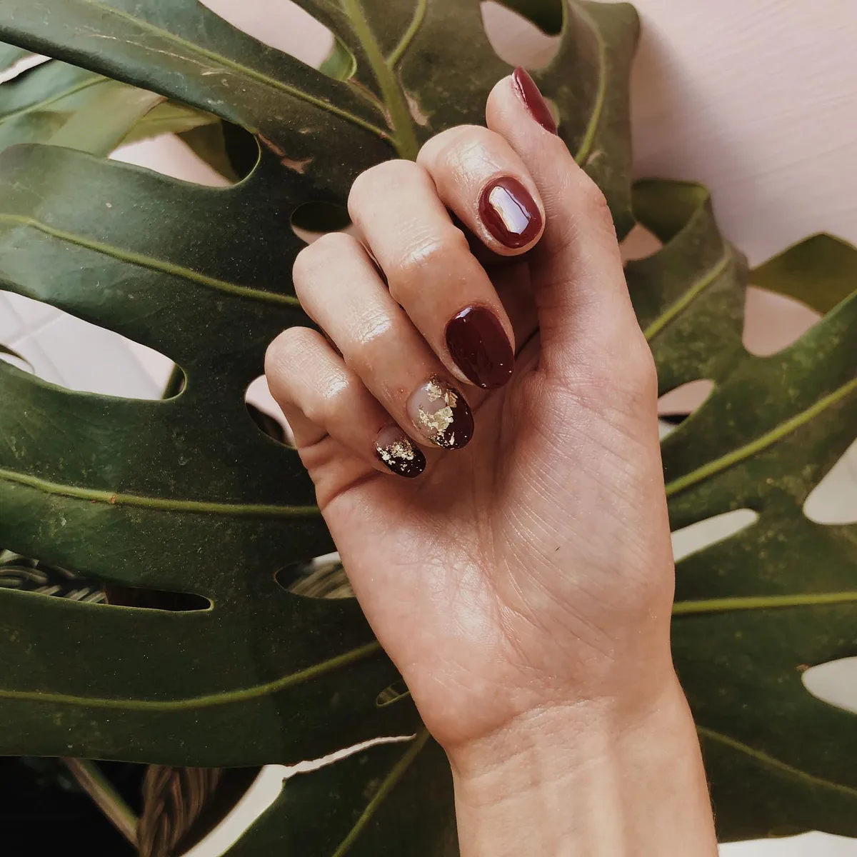 Vino con detalle metálico
